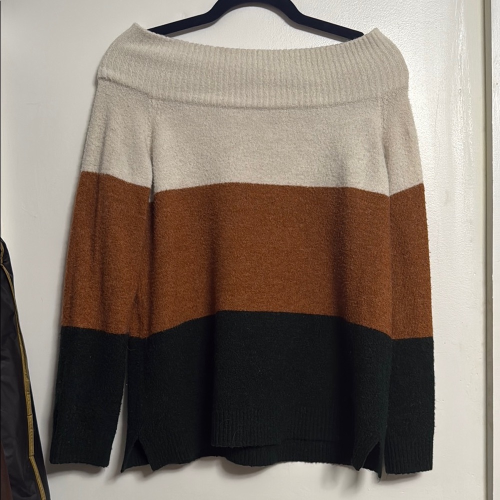 ANDREE BY UNIT Cream and Brown Off-the-Shoulder Sweater